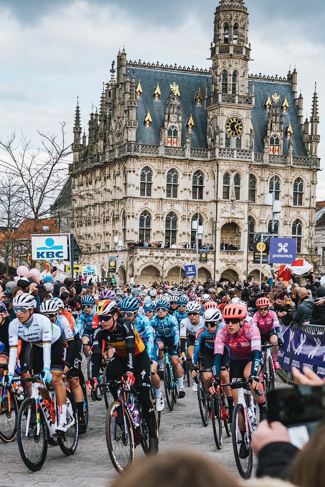 Massi-Tactic women's UCI team at the tour of Flanders in Oudenaarde