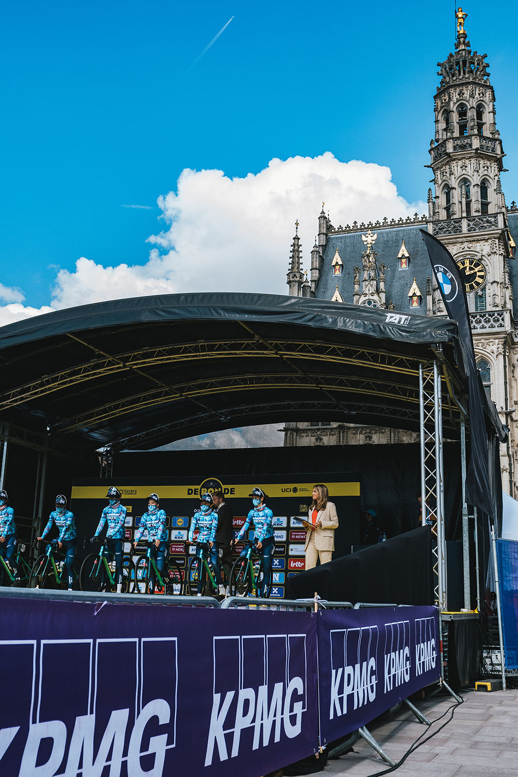 Massi-Tactic women's UCI team at the tour of Flanders in Oudenaarde