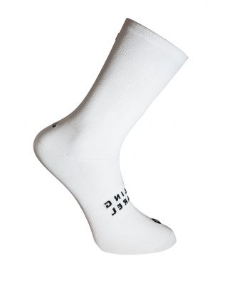 ESSENTIAL WHITE SOCKS