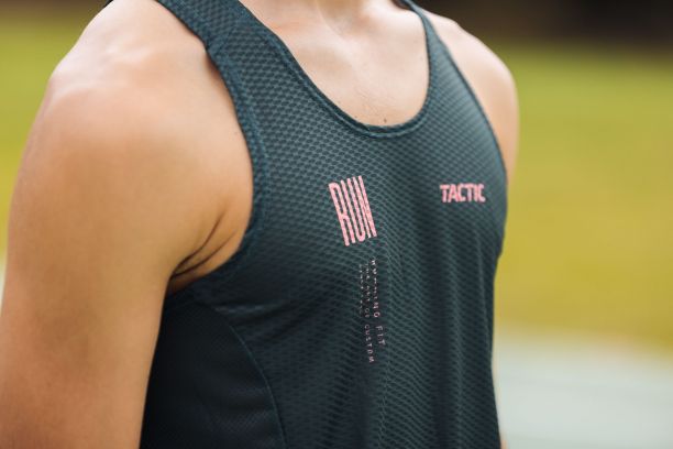 CAMISETA ULTRALIGHT SIN MANGAS HOMBRE