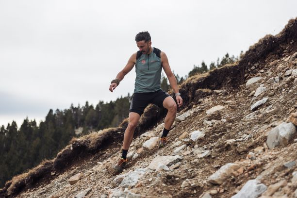 MAILLOT TRAIL ENDURANCE SANS MANCHES HOMME