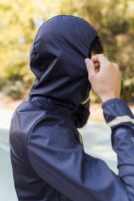 UNISEX WINDBREAKER WITH HOOD