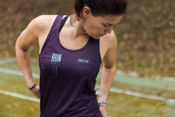 CAMISETA ULTRALIGHT SIN MANGAS MUJER 