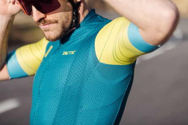 MAILLOT MANGA CORTA HOMBRE